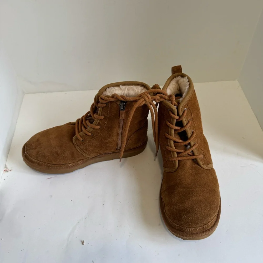 UGG Harkley Water Resistant Winter Chestnut Size 6